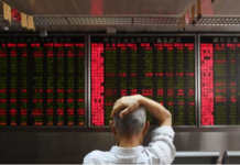 Victims of P2P Lending Crisis in China Speak Out About Misfortunes